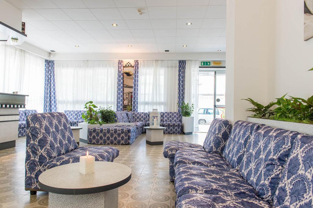 Hotel Levante Sul Mare Lido Di Savio Exteriör bild