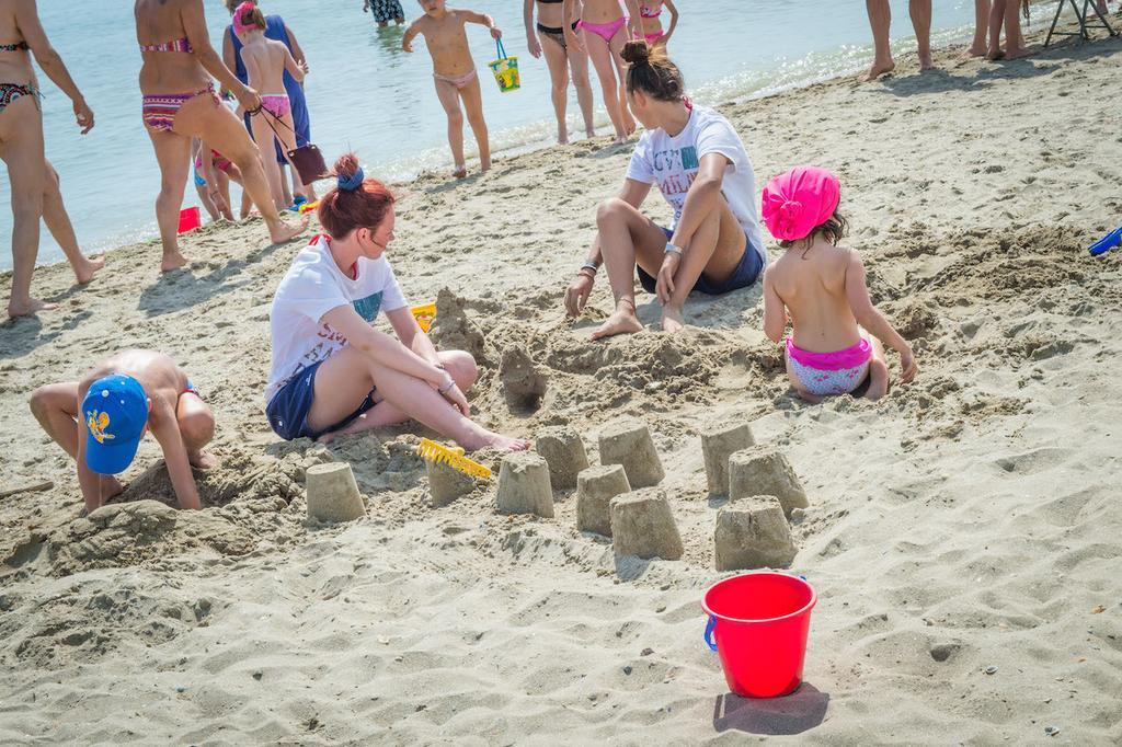 Hotel Levante Sul Mare Lido Di Savio Exteriör bild