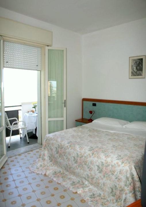 Hotel Levante Sul Mare Lido Di Savio Exteriör bild